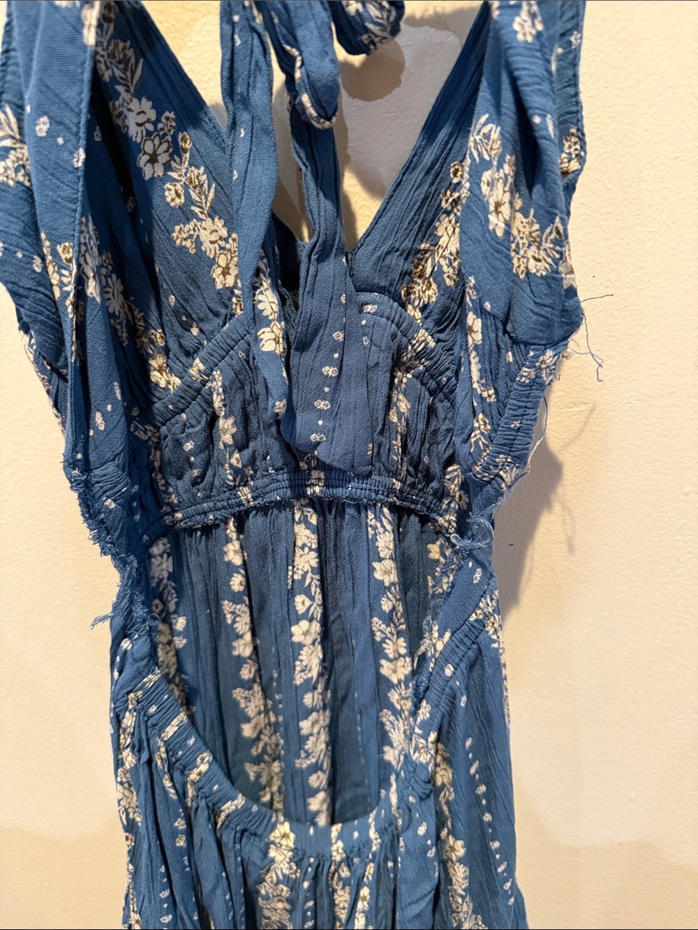 Dress - Picture 2 of 2